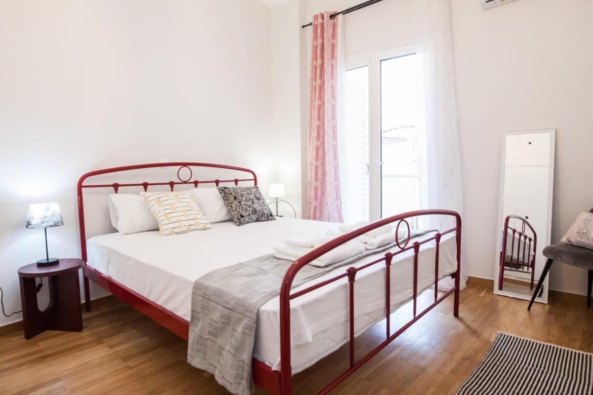 Contemporary Stylish Apartment Located Near Metaxourgeio Area Афіни Екстер'єр фото