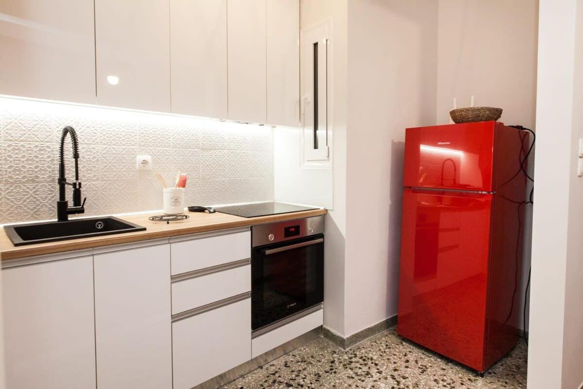 Contemporary Stylish Apartment Located Near Metaxourgeio Area Афіни Екстер'єр фото