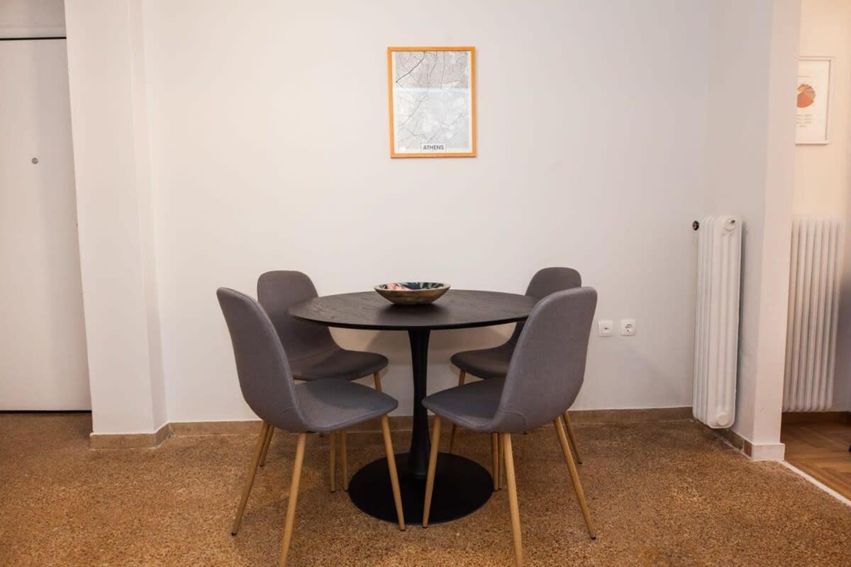 Contemporary Stylish Apartment Located Near Metaxourgeio Area Афіни Екстер'єр фото