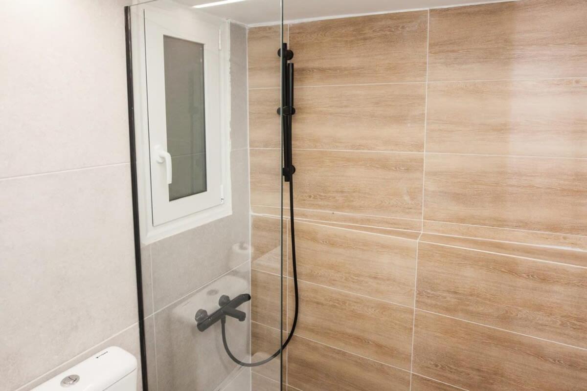 Contemporary Stylish Apartment Located Near Metaxourgeio Area Афіни Екстер'єр фото